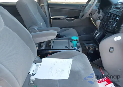 2004 Toyota Sienna Le from USA, damaged, VIN 5TDZA23C74S086125